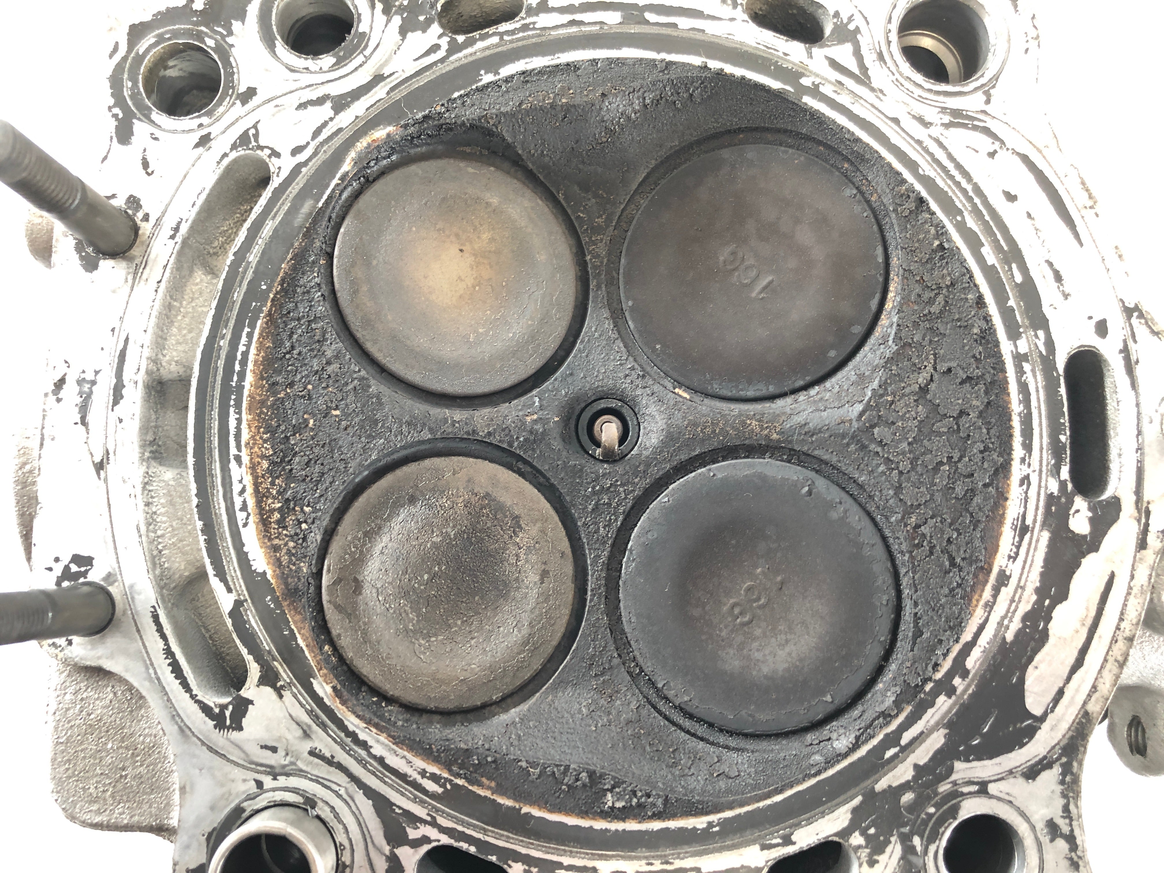 Suzuki DL 1000 V-Strom [2006] - Cylinder head cylinder front