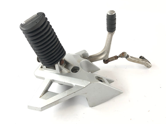 BMW R 1100 R 259 [1995] - Rastenplatte links mit Schalthebel und Gestänge