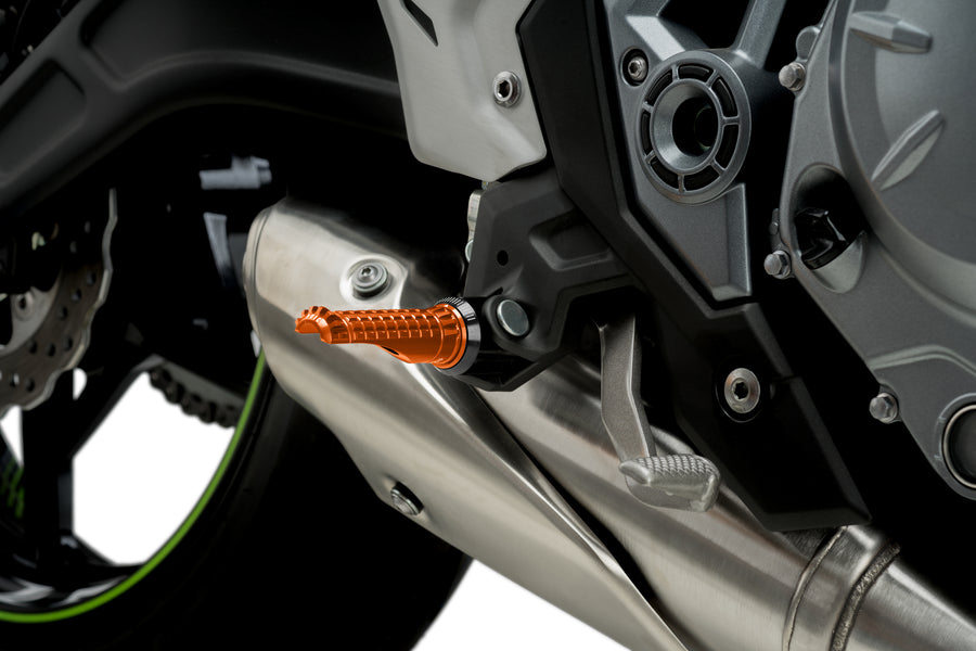 KTM RC 390 [2025] – R-Fighter lábtartók – ezüst