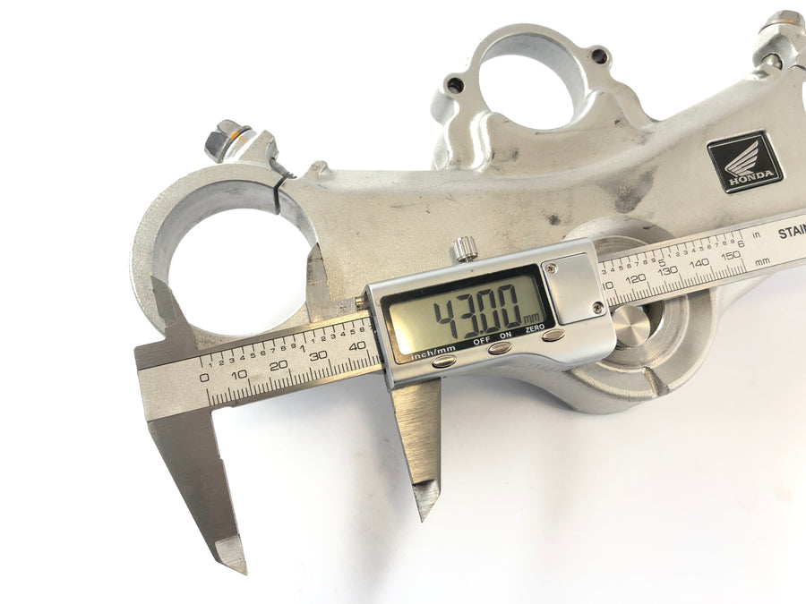 Honda VFR 800 RC46 [2005] - upper triple clamp