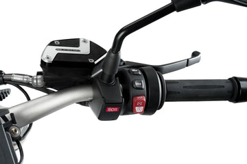 BMW R 1250 RS [2025] – Tapa del depósito de líquido de freno delantero – Plata