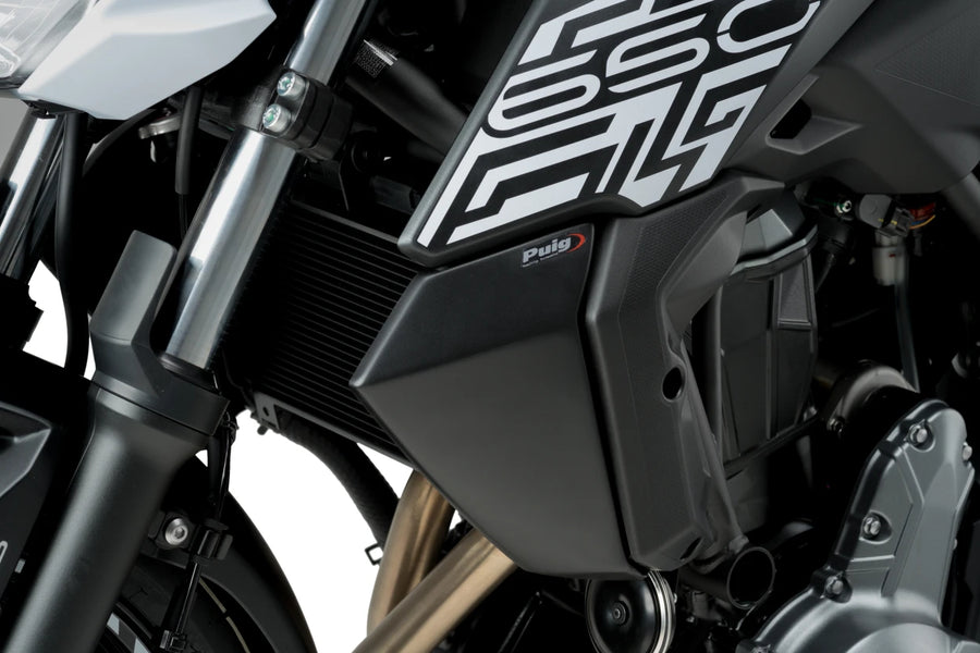 KAWASAKI Z 650 [2019] – tapa del radiador – aspecto carbono