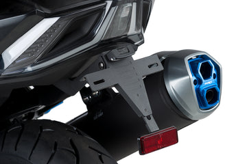 KYMCO AK550 2017-2018 - Numura zīmes turētājs | Melns | PUIG 9534N