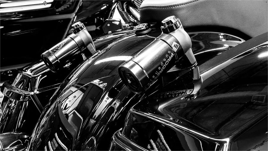 Harley-Davidson Ultra Limited Flhtk [Progressive Suspension]-Reservoir holder