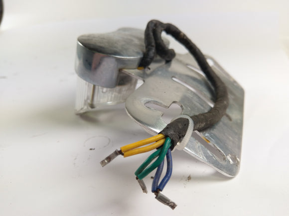 Honda CB 750 K (Z) RC01 - Feu arrière avec support de plaque d'immatriculation