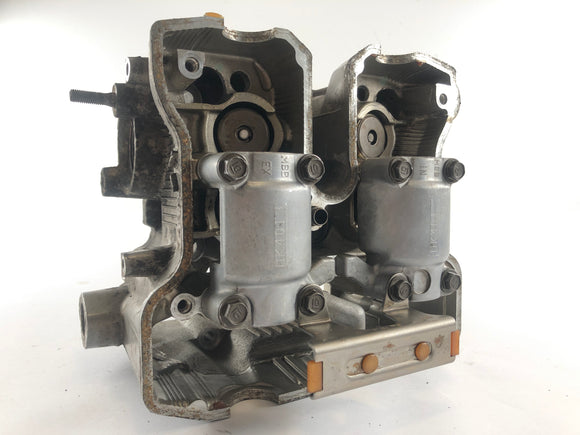 Honda Varadero XL 1000 SD02 [2002]  - シリンダーヘッドフロントシリンダーヘッド