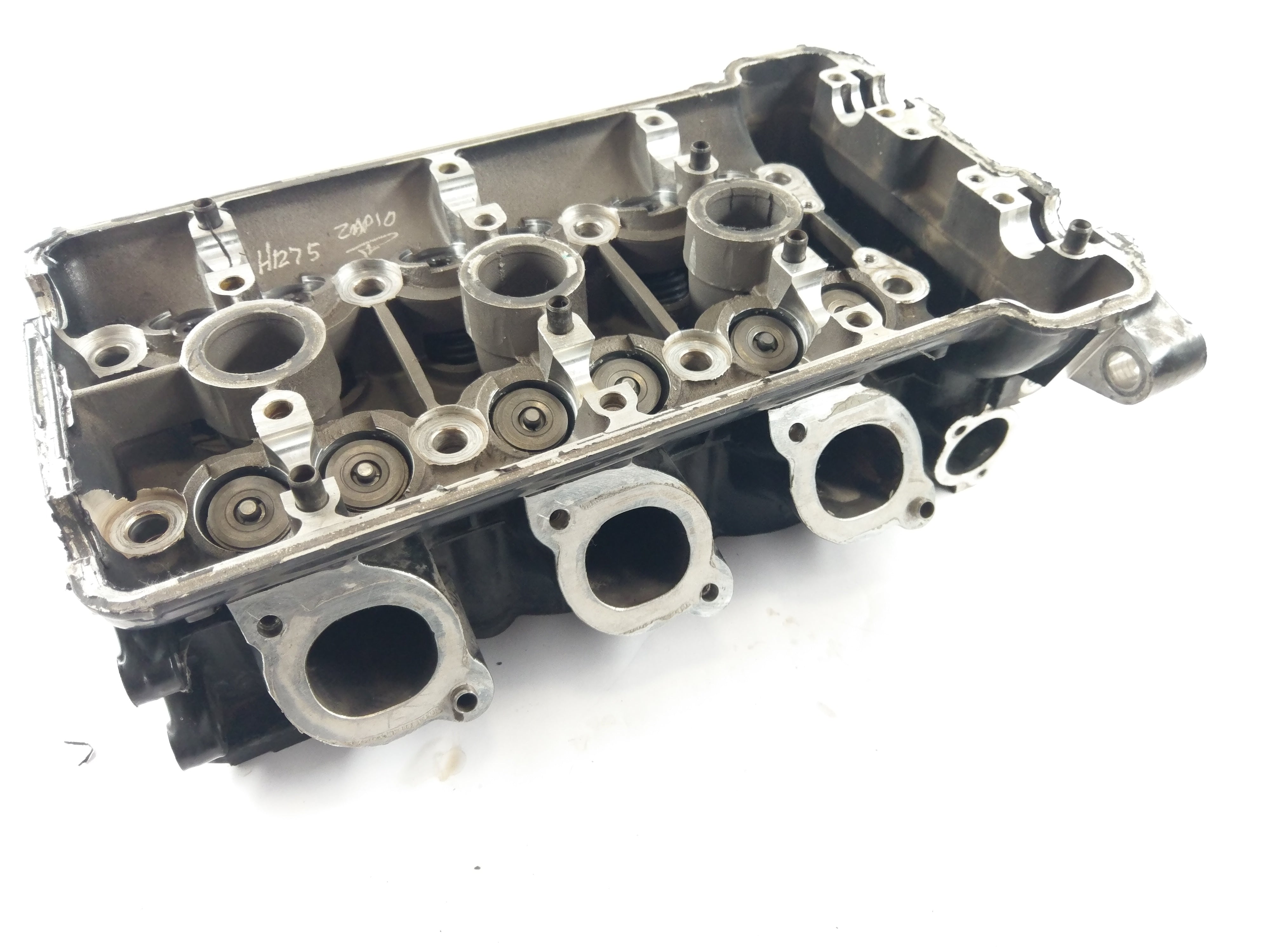 Triumph Speed ​​Triple 885i T509 [1997] - Cylinder head