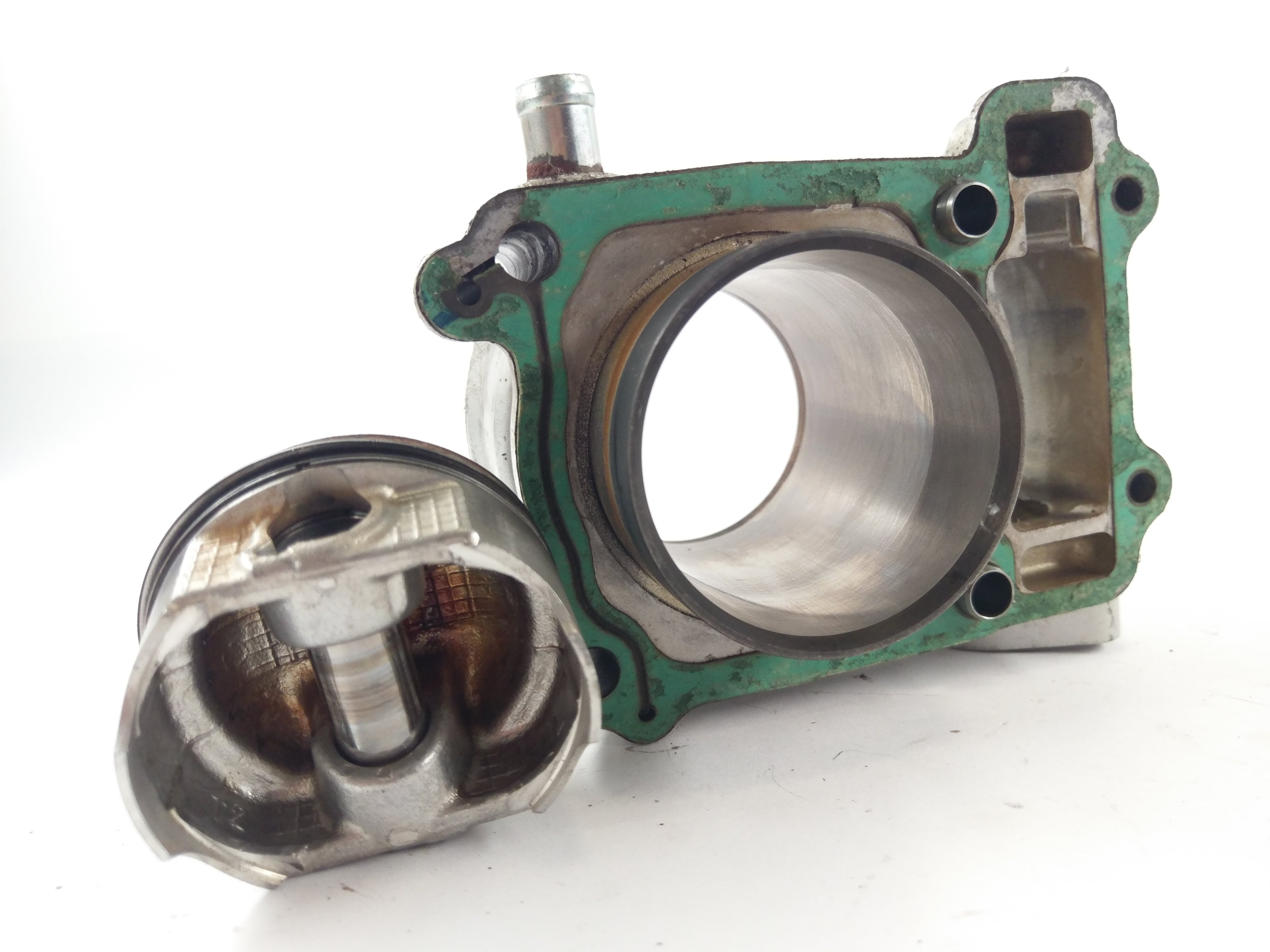 Honda CBR 125 JC34 [2006] - Cylinder with piston