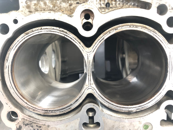 BMW K 1300 S K12S [2009] - Motorské pouzdro prázdného krytu s písty