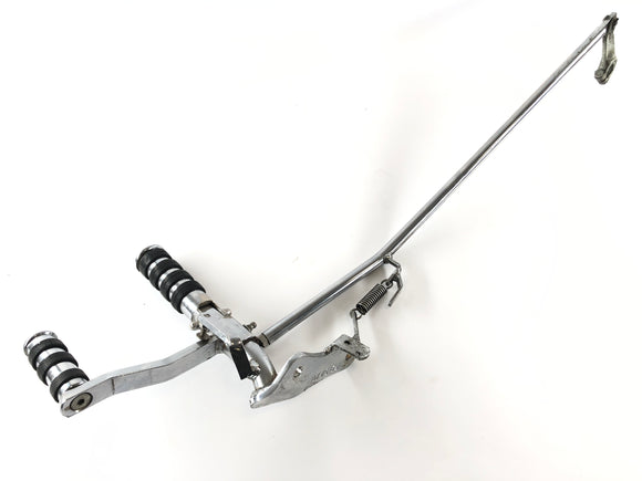 Yamaha XVS 650 Drag Star 4VR [1997] - Fodstøtte til højre med bremsearmen