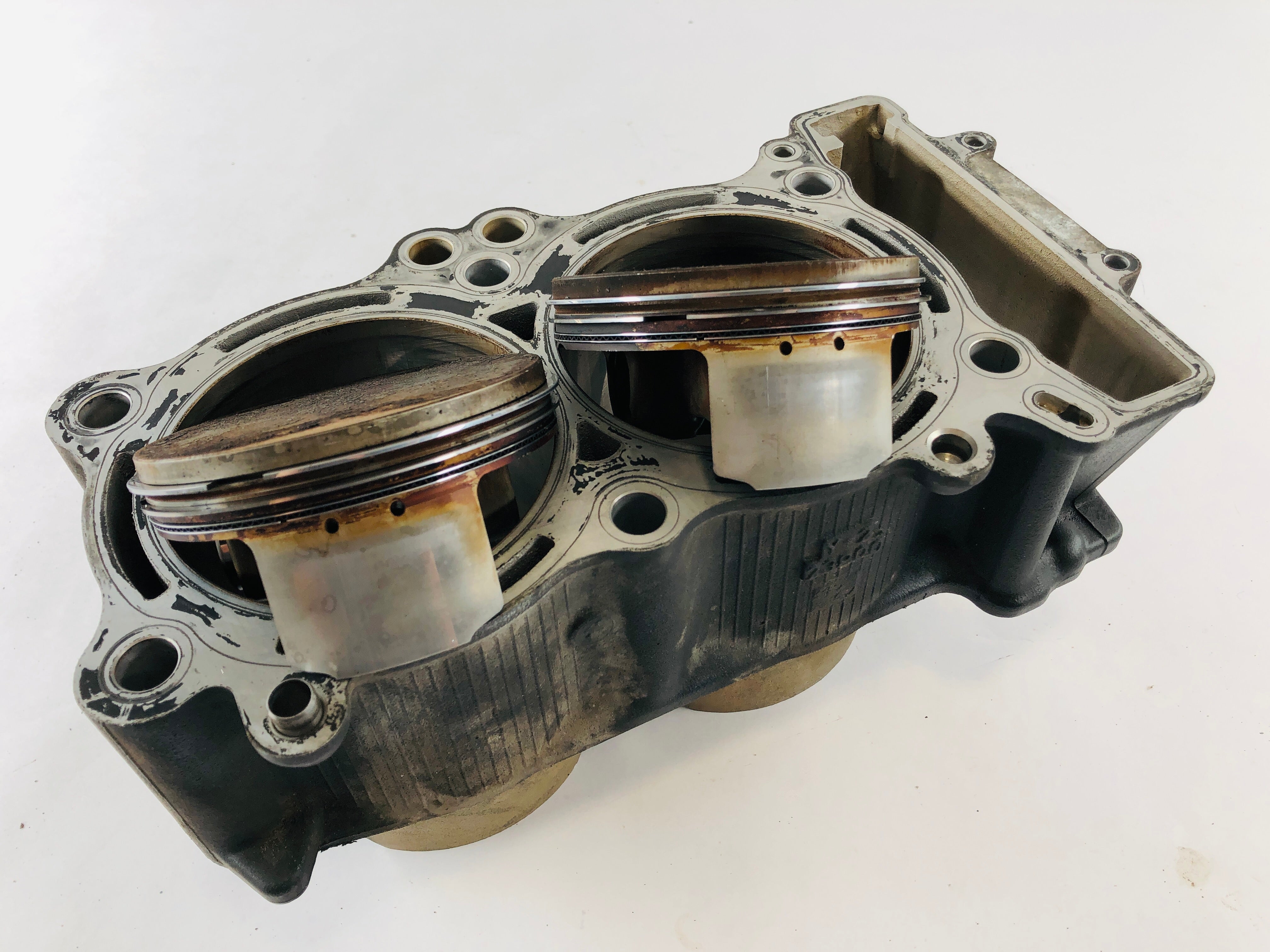 Yamaha XT 1200 Z Super Tenere DP01 [2012] - Cylinder with piston - 0