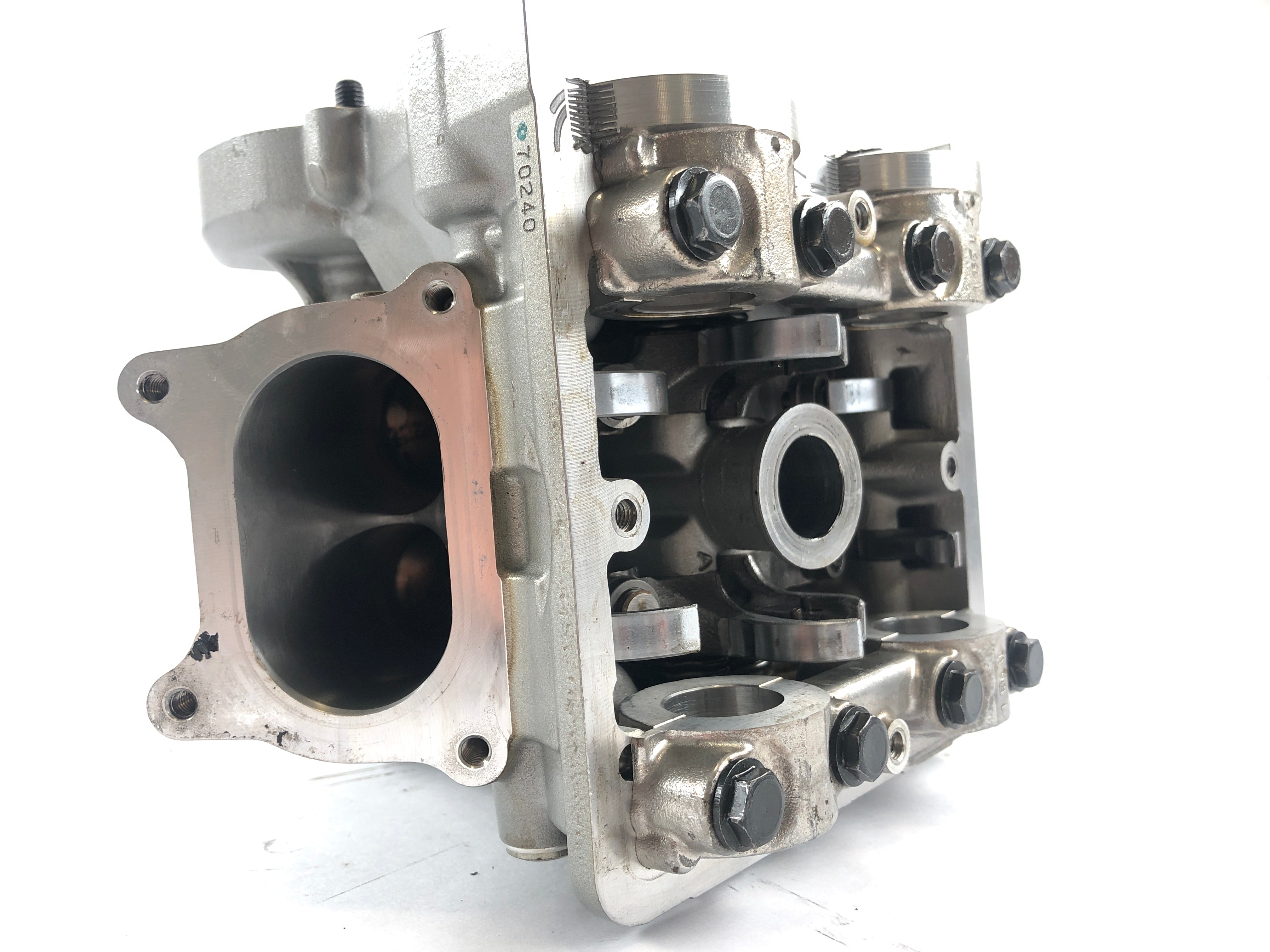 Ducati 1098 S [2007] - Cylinder Head Rear Cylinder