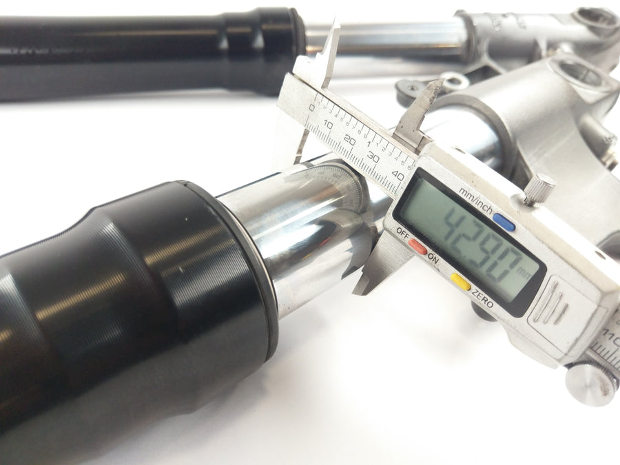 Aprilia RSV 1000 Tuono RP [2005] - Fork Telescopic fork with axle
