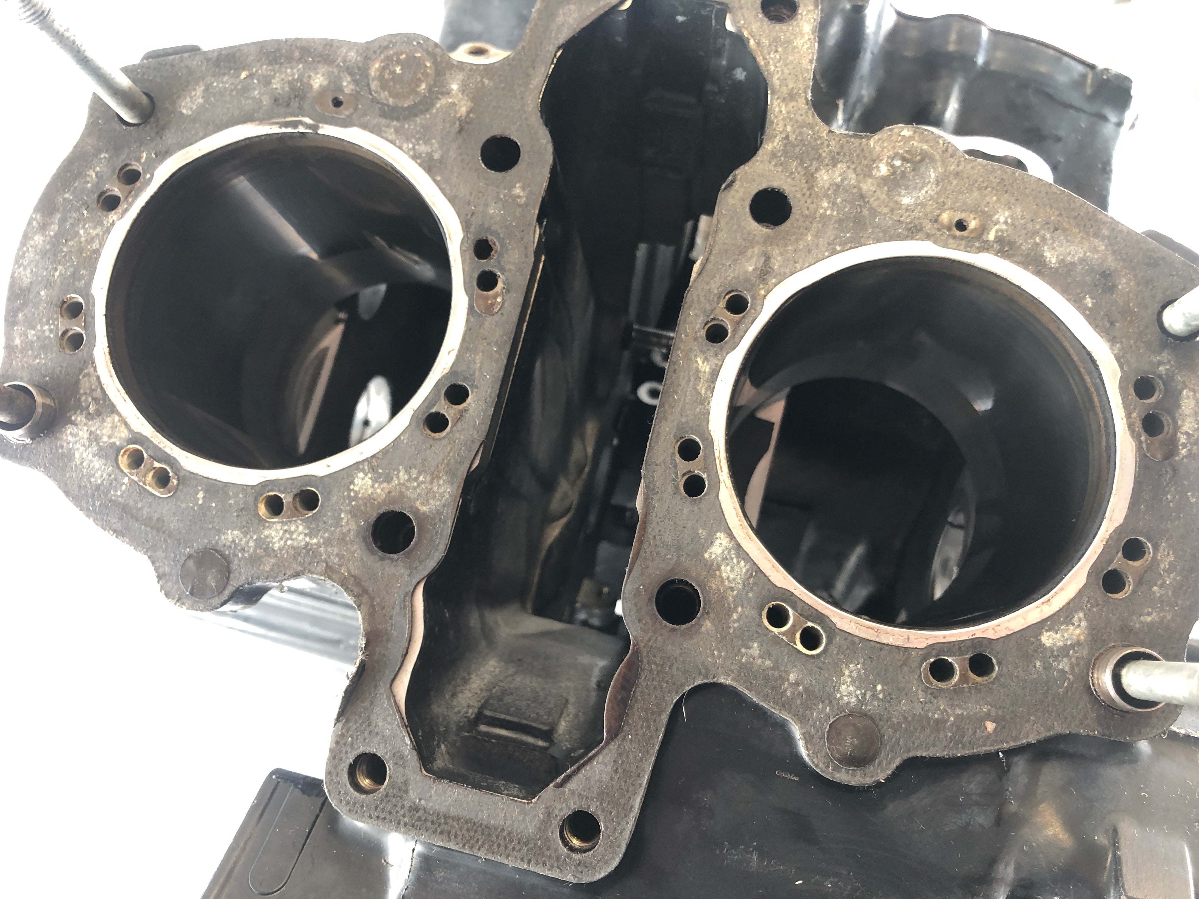 Honda VF 1000 F SC15 [1986] - Engine housing empty housing with piston