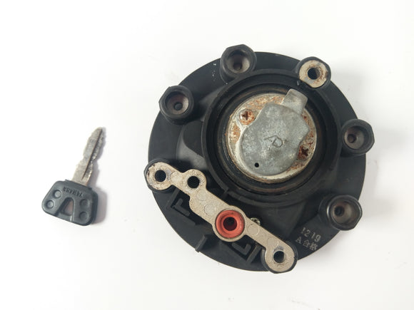 ヤマハTDM 850 3VD [1992]  - キー付き燃料蓋