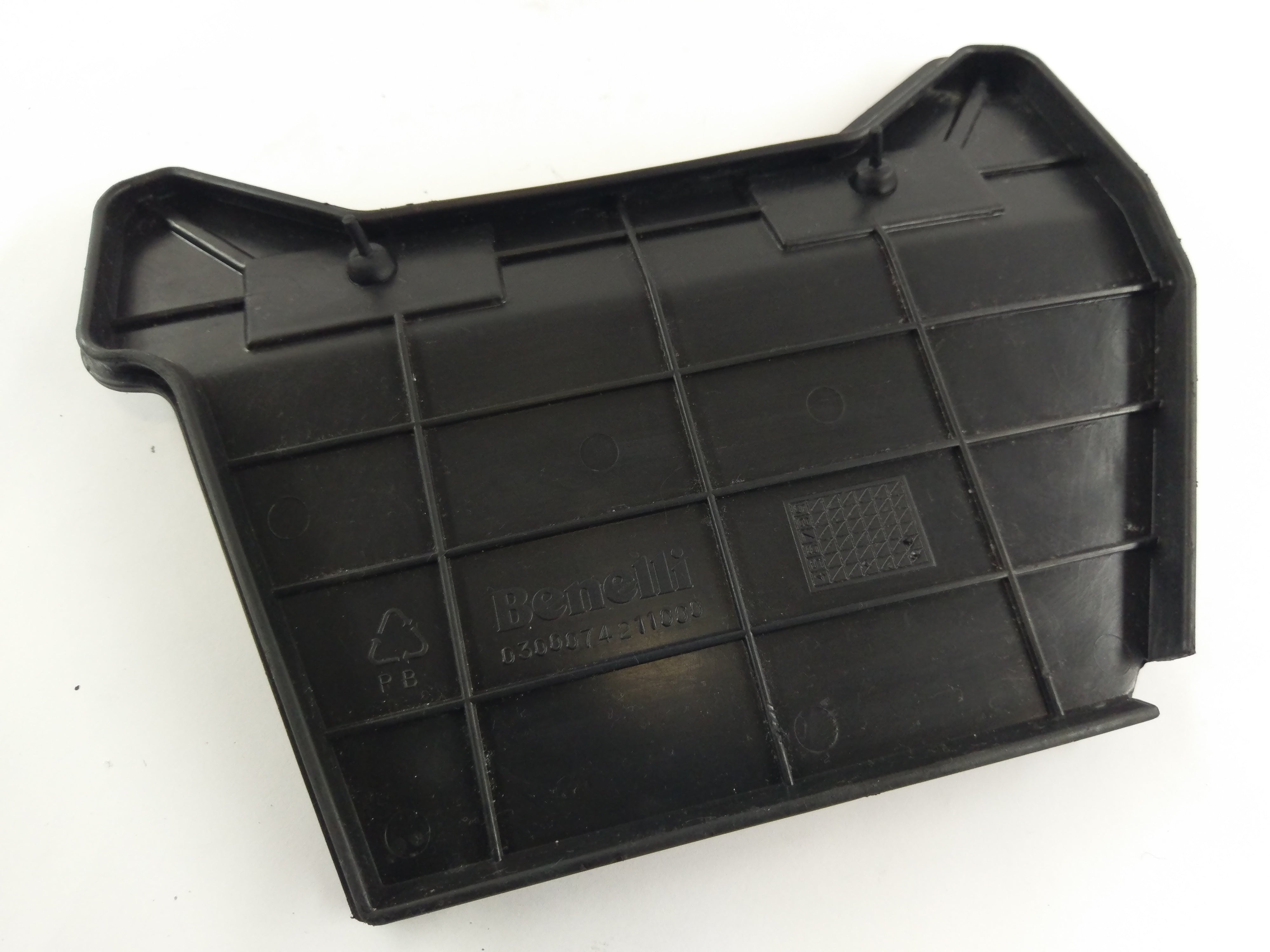 Benelli TNT 1130 Sport [2002] - Battery box cover