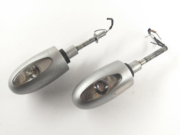 ヤマハXJR 1300 RP02 [2001]  - シグナルOXの目を回す