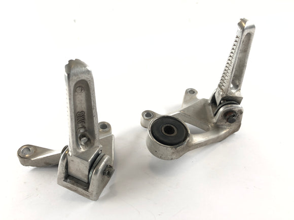 ヤマハYZF 750 R 4NHN [1995]  - 左右に小児のフットレスト