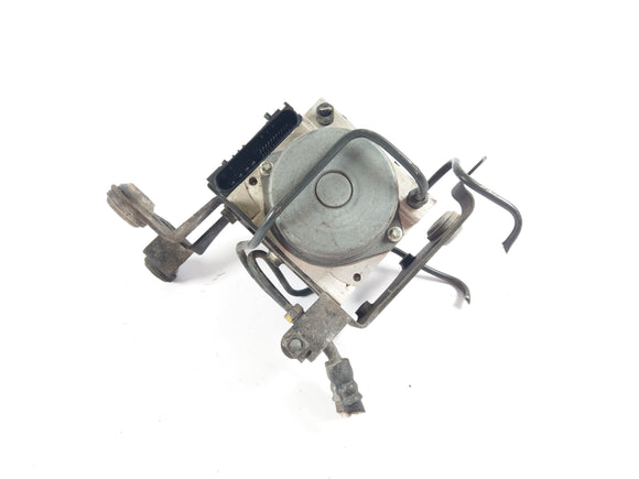 Honda XL 700 VA RD13 Transalp [2008] - Régulateur de pression de pompe ABS groupe hydraulique