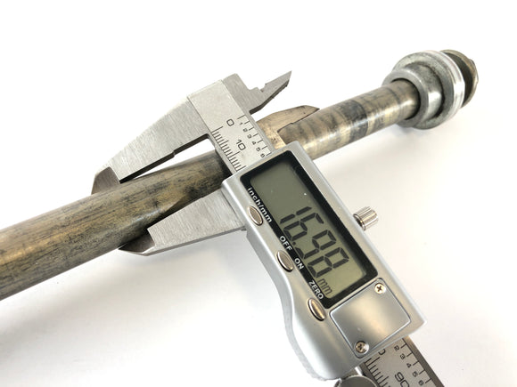 Triumph Thruxton 900 [2004] - Osa