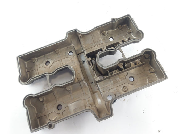 Suzuki GSF 400 GK75B Bandit [1991] - крышка клапана