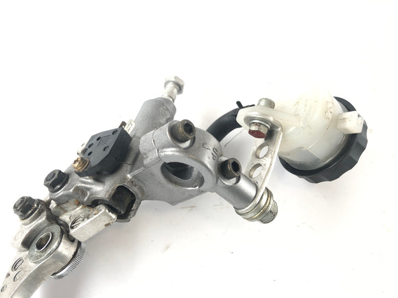 Ducati 900 SS [1992] - Bomba de freno en la bomba de freno de la mano delantera con palanca de freno