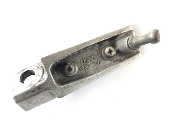 Kawasaki Zephyr 750 ZR750C [1991] - Fotstödets fotstöd höger