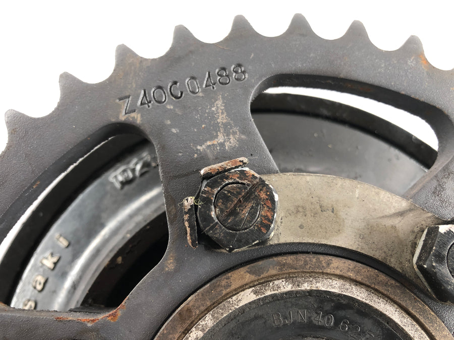 Kawasaki Z 750 E KZ750E [1981] - Nośnik kół łańcucha z absorborem tylnym i kółkiem łańcuchowym