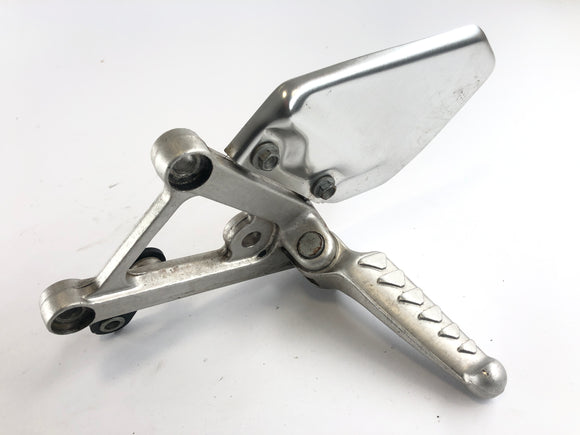 Aprilia Mille RSV 1000 ME [1999] - Afiliação do motorista de apoio para os pés