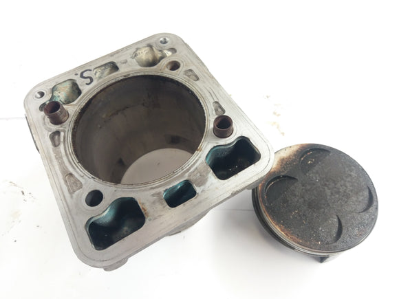 Ducati Monster S4 916 - Cylinder med et stempel -stående cylinder