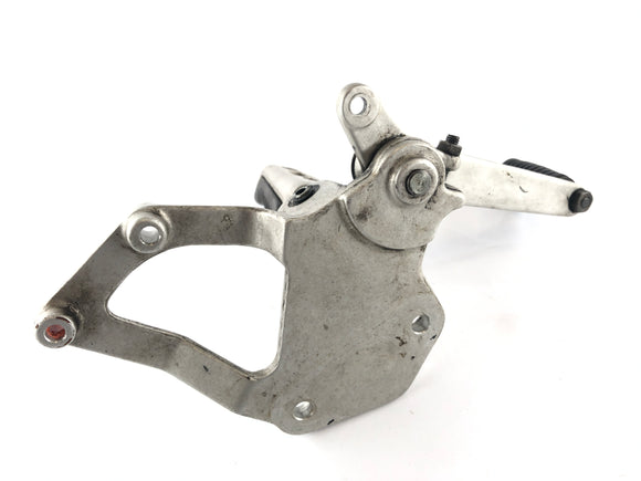 Ducati Paso 750 [1990] - pravý úsek řidiče s brzdovým pedálem