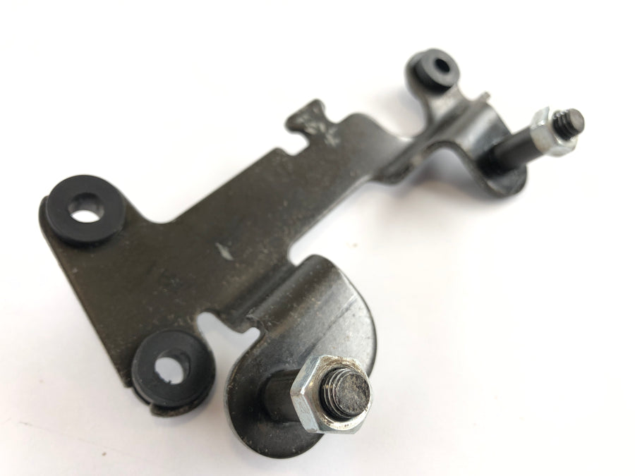 Suzuki DR 600 SN41A [1986] - Hastighedsmålerholder