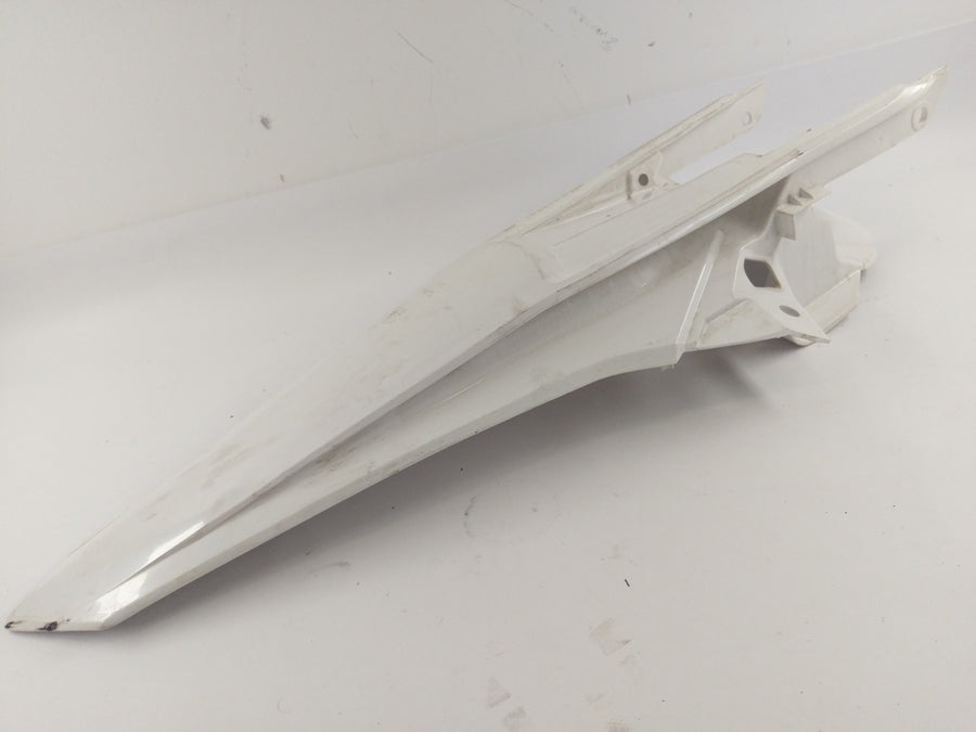 Suzuki RM 250 [1993] - tagumine poritiib valge