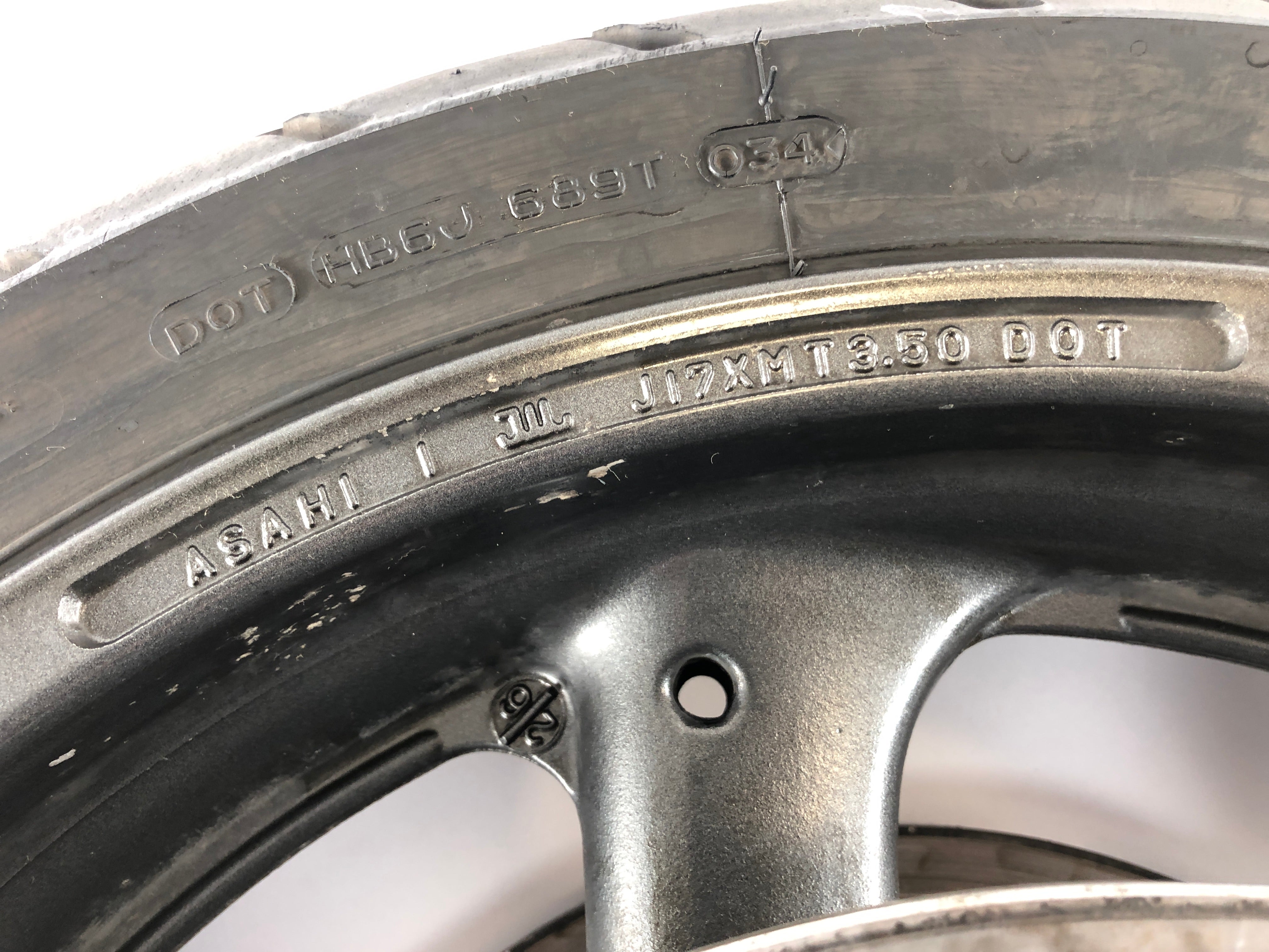 Suzuki GSX -R 1100 GV73B [1991] - FORHJUL RIM Wheel