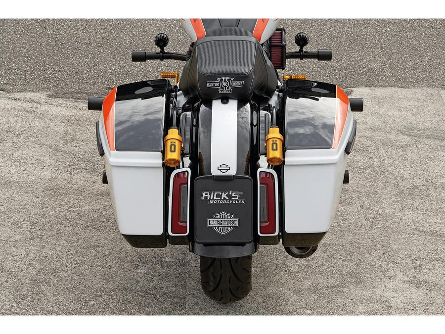 Harley Davidson – kaasas sissetõmmatav numbrimärgihoidja