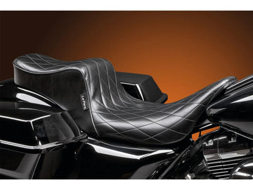 Harley Davidson Touring [2008-2025] -cherokee sæde Diamond Stitch Black Vinyl
