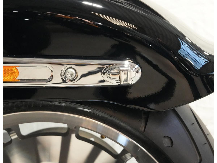 Harley Davidson FXLR [2018-2020] – Strebenstreifen LED Blinker/Rücklicht/Bremslicht
