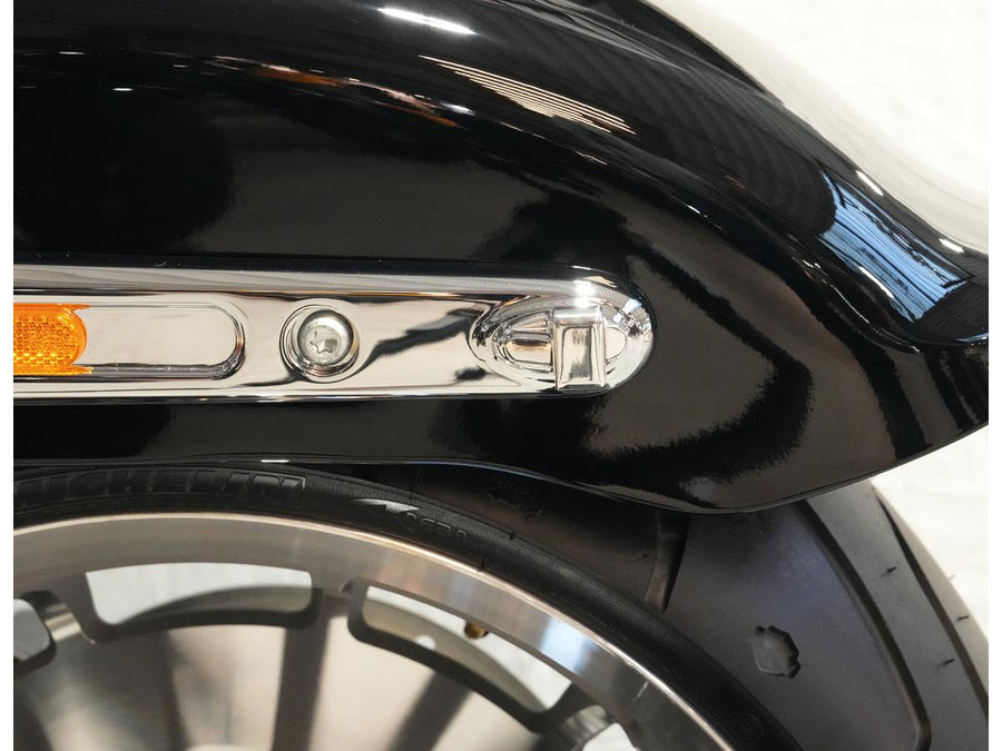 Harley Davidson FXLR [2018-2020] – Strebenstreifen LED Blinker/Rücklicht/Bremslicht
