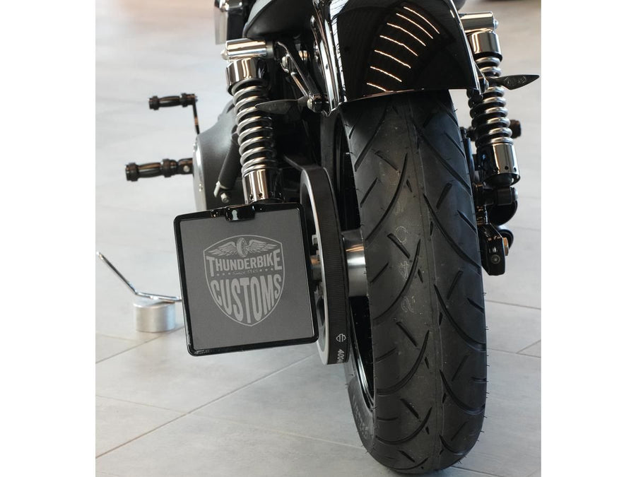 Harley Davidson Dyna [2008-2017] – Mittlerer Pro Seitenmontage Kennzeichenhalter