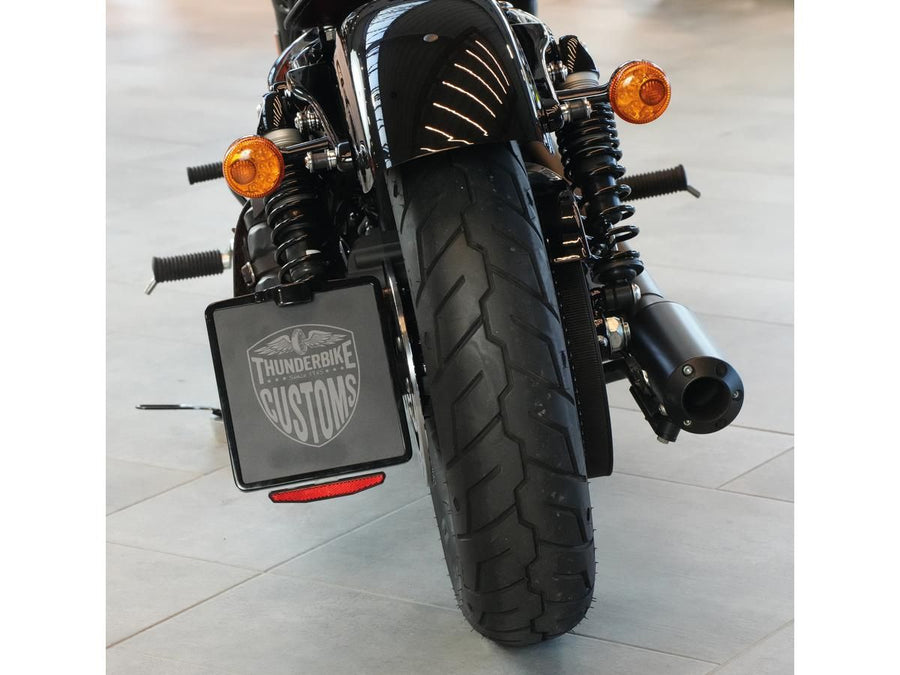 Harley Davidson Sportster [2004-2020] – keskmine Pro Side Mount numbrimärgihoidja