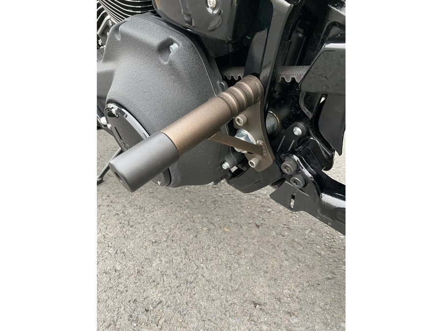 Harley Davidson FLSL [2018-2021] -Club Style Motor Protection for M8 Softail med