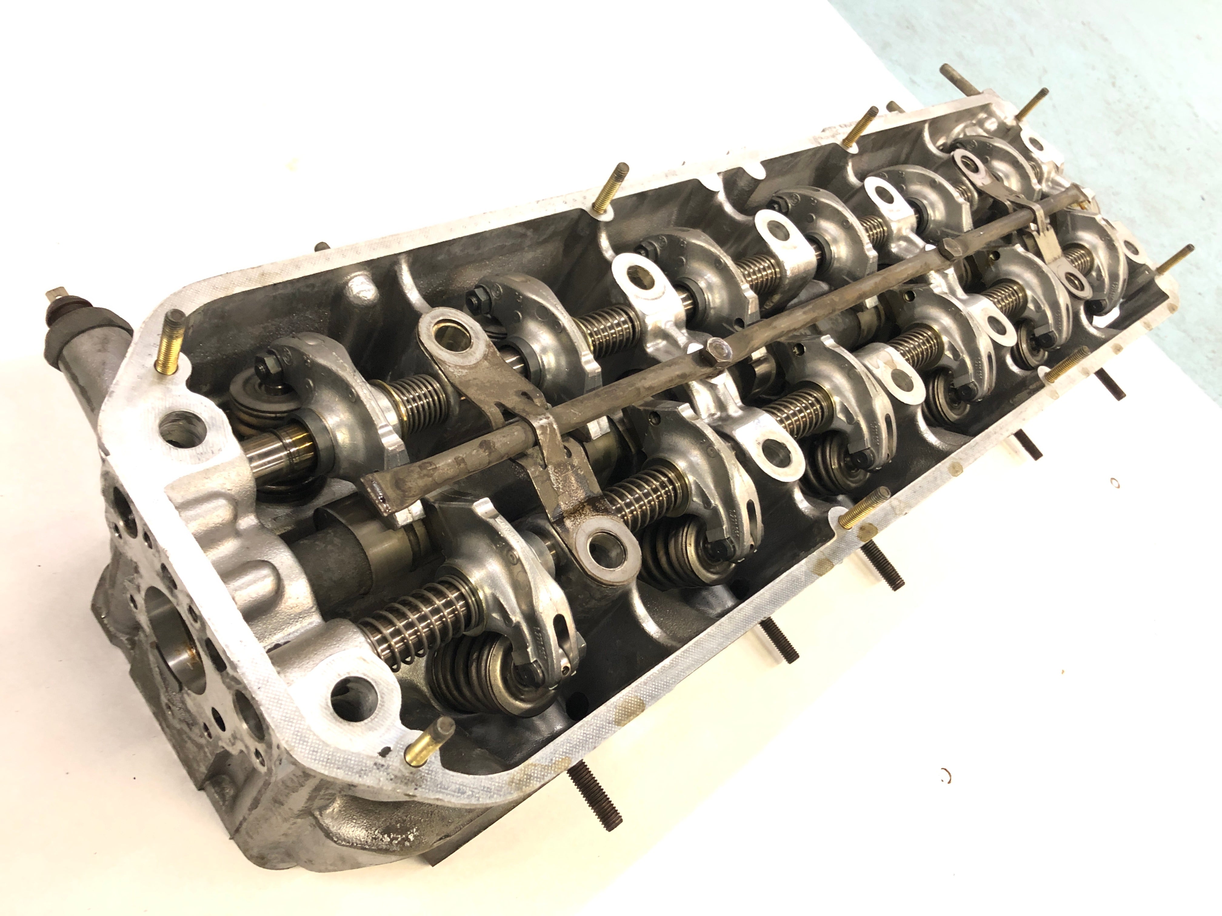 BMW M 535i E28 [1986] - Cylinder head complete