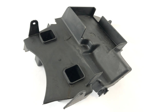 Beeta RR 125 [2018] - Akun katon ilmansuodatinlaatikko Yläosa