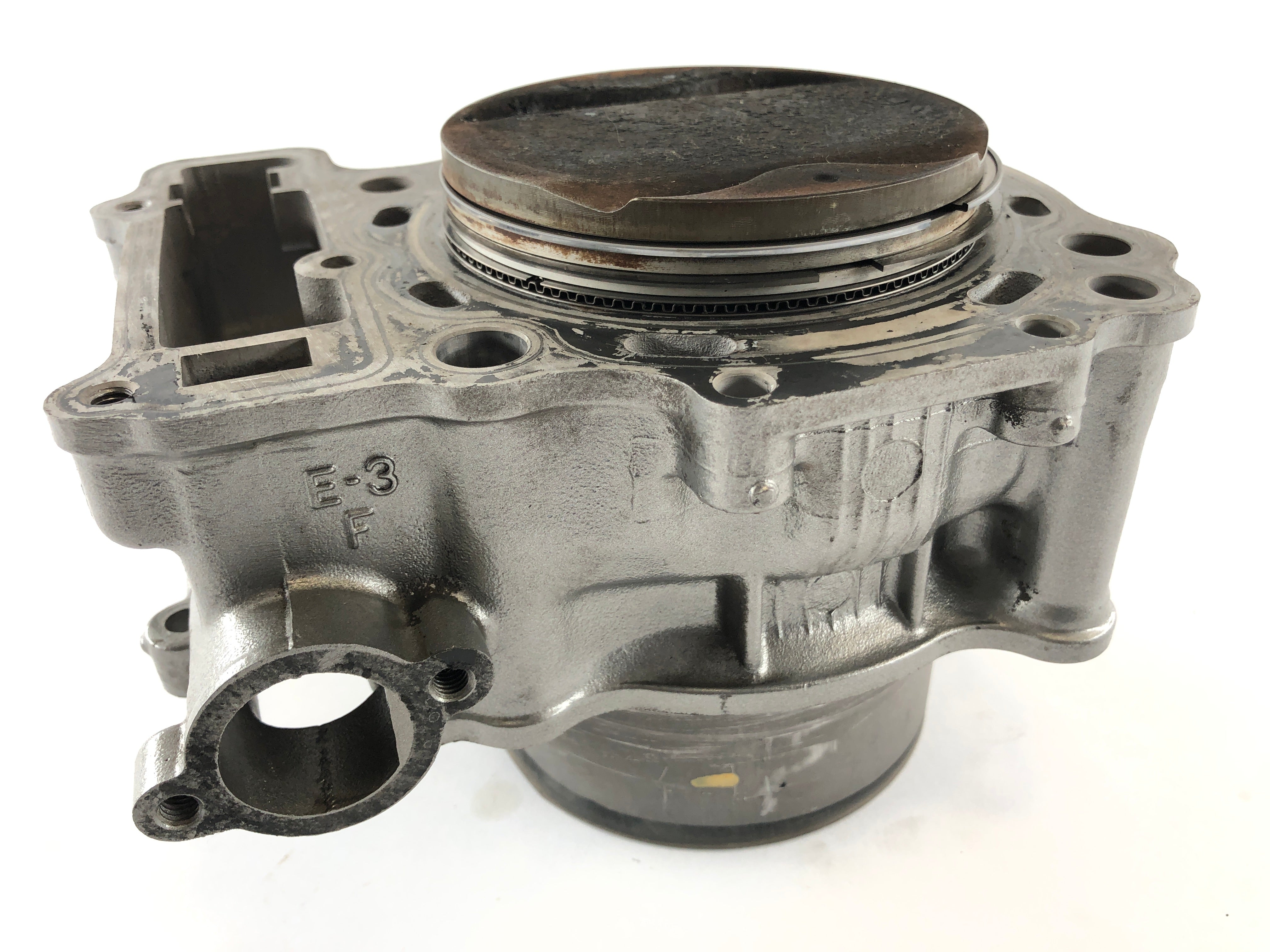 Suzuki DL 1000 V-Strom [2006] - Cylinder with piston at the front