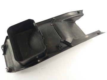 Moto Guzzi Stelvio 1200 4V [2008] - posteriore sotto il rivestimento posteriore - 0