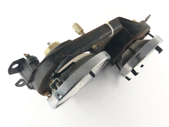 BMW M 535i E28 [1986]  - 右窗户上的大灯