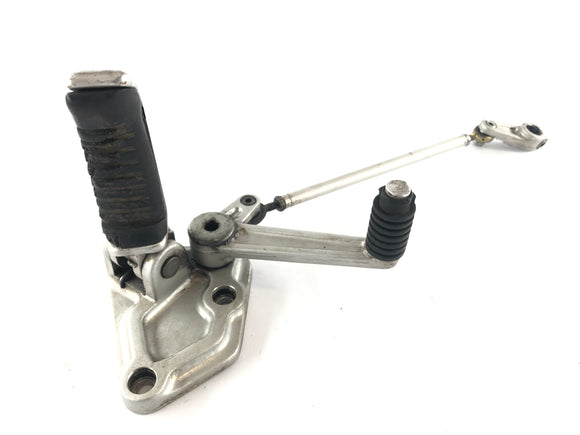 Ducati Paso 750 [1990] - Footran řidiče vlevo s přepínáním pedálu a rámu