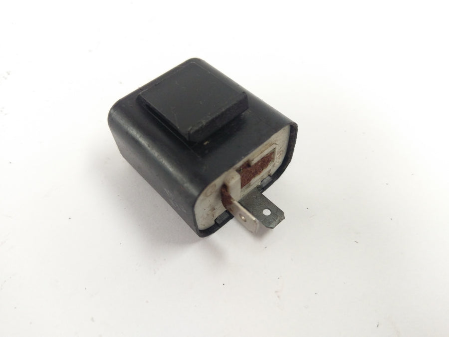 Suzuki Intruder против 700 VP51A [1986] - Blinkrelais