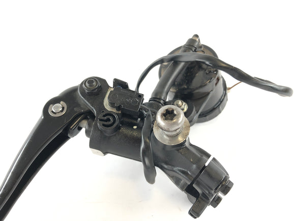 Husqvarna 701 Vitpilen [2018] - Ruční čerpadlo