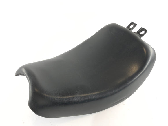 Suzuki vs 1400 VX51L [1992] - lavička sedadla řidiče